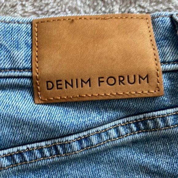 NWT Aritzia Denim Forum The Yoko Bermuda Short - Picture 12 of 12